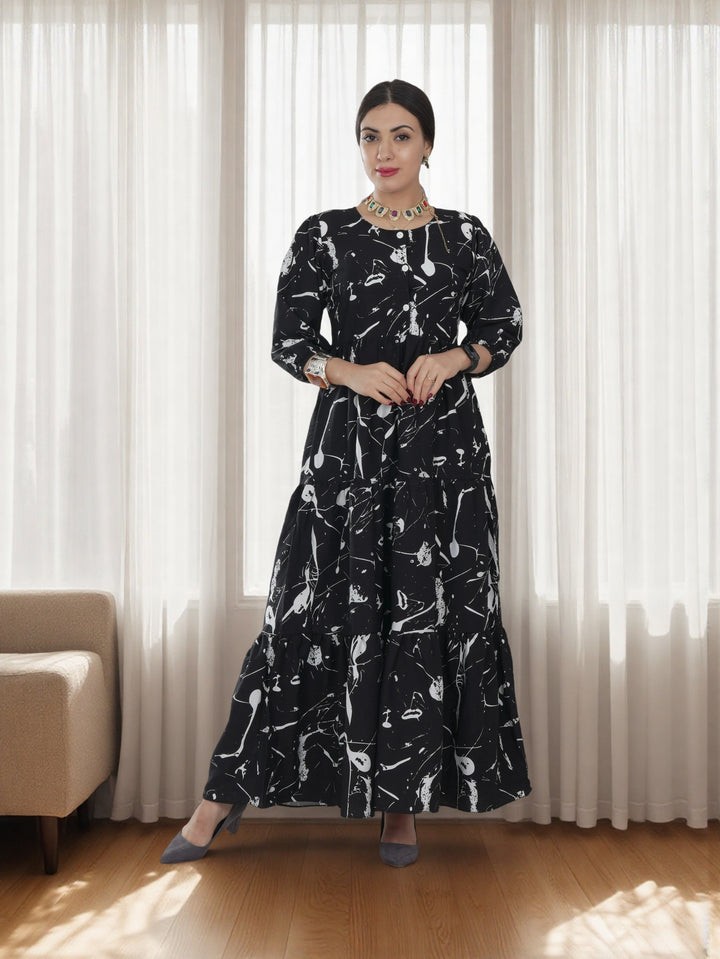 Elegant Black & White Printed Maxi Dress for Women – Modest & Stylish Outfit in Saudi Arabia